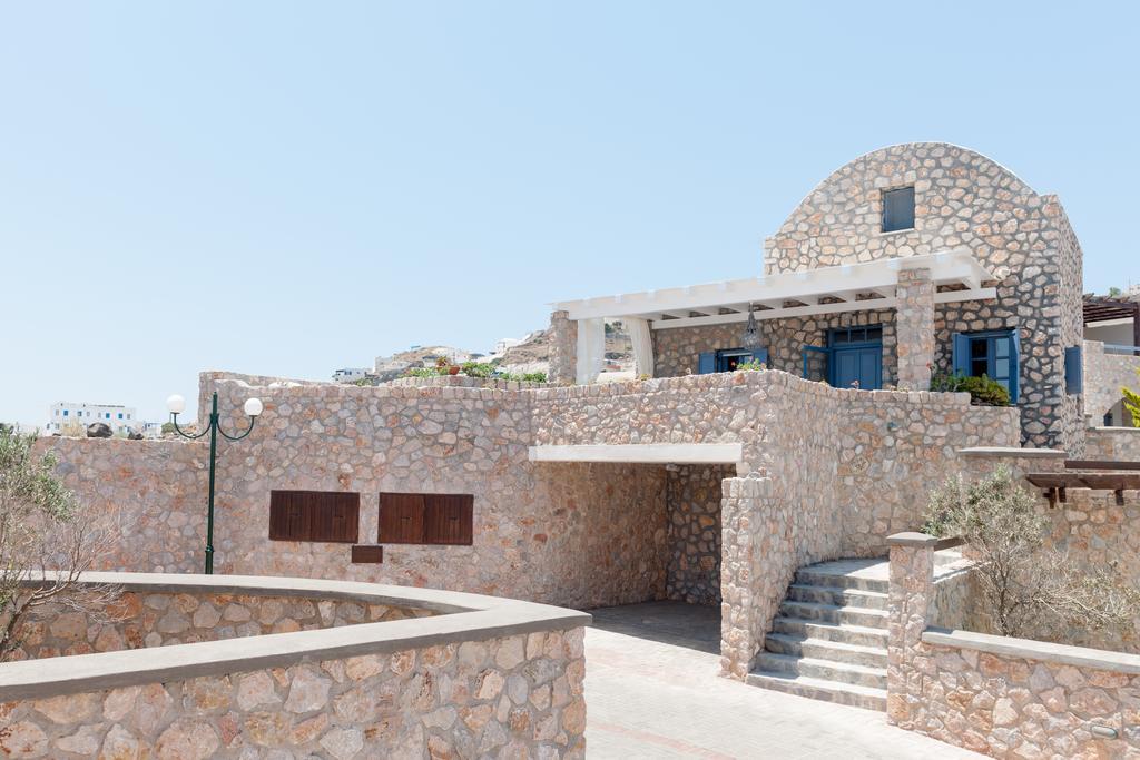 Red Cliff Villa 2Bedroom Villa With Caldera View And Plunge Pool Akrotírion Szoba fotó
