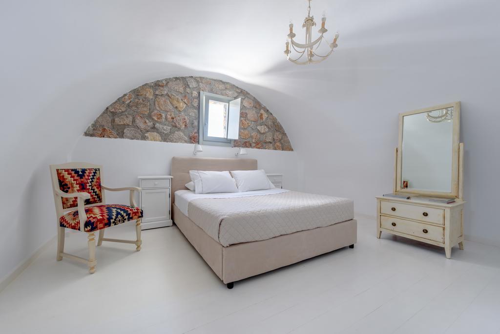 Red Cliff Villa 2Bedroom Villa With Caldera View And Plunge Pool Akrotírion Kültér fotó